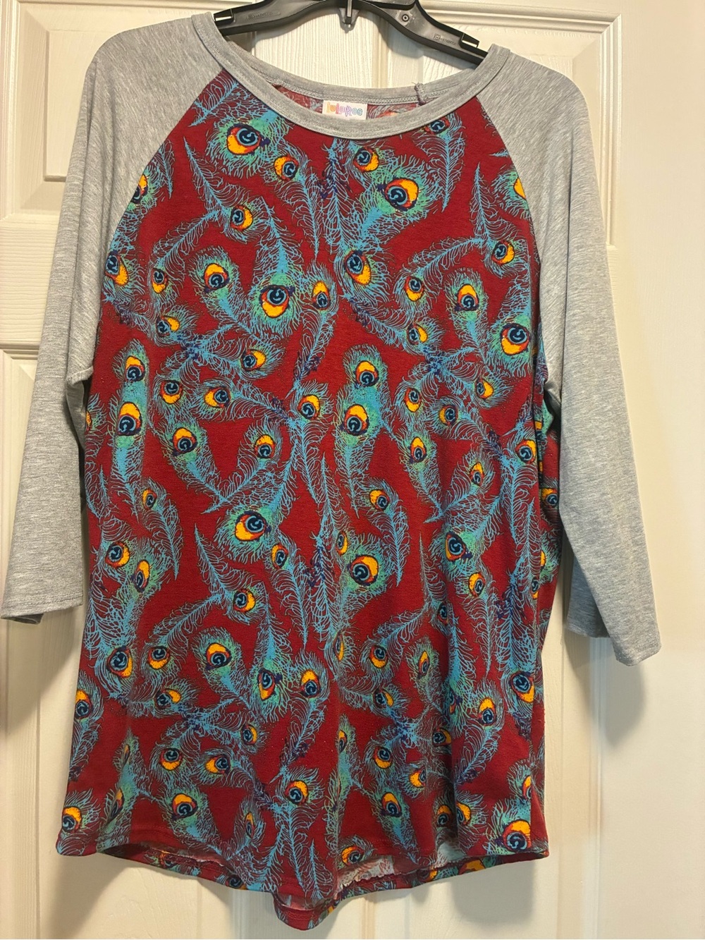 LuLaRoe Maroon Peacock Feather Randy Tee with Gray Sleeves Size XL